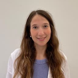 Dra. Carolina Bullor